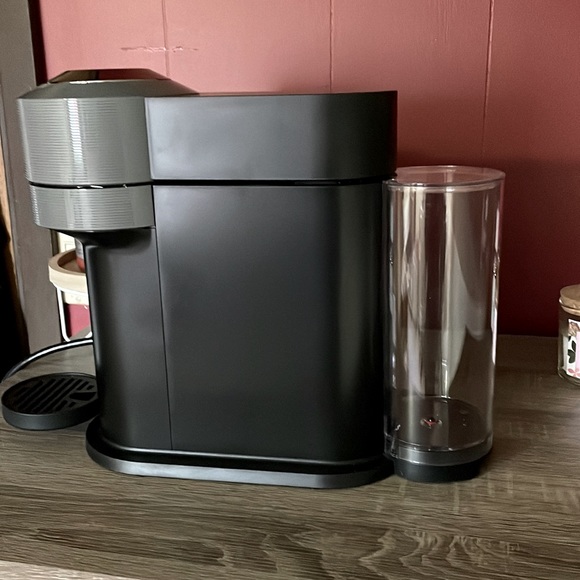 Nespresso Vertuo Next Machine - Picture 4 of 5